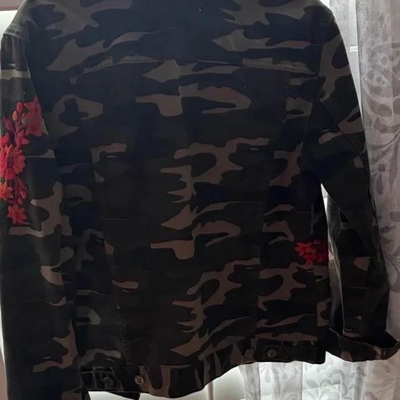 Pilcro and the Letterpress Camouflage Jean Jacket with Red Floral Design - Picture 5 of 5
